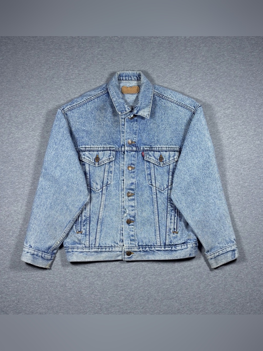 Vintage Levis Denim Trucker Jacket 70507 4813 Size M Stone Wash USA Distressed